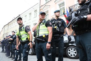 Nustebino policijos pareigūnų elgesys Vilniuje NATO susitikimo metu: „Atšovė riebiau nei tikėjausi“