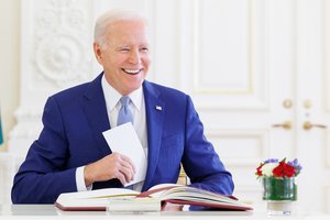 Didžioji J. Bideno pergalė, iškovota atvykus į Europą: viską lėmė užkulisiniai veiksmai