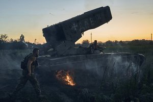 Skelbia apie galingą smūgį okupuotame Tokmake – sunaikinta apie 200 rusų kartu su miesto komendantu ir gamykla