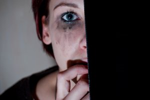 Pateikė šokiruojančius skaičius: nuo liepos pradžios išduoti 725 smurto orderiai