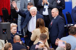 Iš arti J. Bideno ir G. W. Busho kalbas stebėjęs V. Adamkus: dabar padėtis visai kitokia