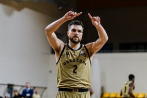 Oficialu: Palangos „Olimpas“ pasirašė sutartį su Juliumi Kazakausku