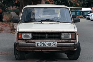 Automobilių rinka Rusijoje: karaliauja kinai, keliolika markių visiškai pasitraukė 