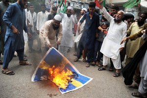 Švedijoje dabar leista sudeginti Torą ir Bibliją, Izraelis jau išreiškė pasipiktinimą