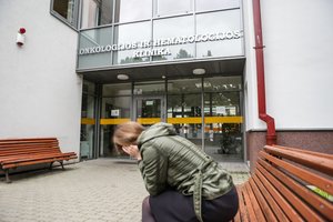 Sunkūs ligoniai – lyg išmaldų prašytojai: vaistų kaina siekia ir tūkstančius eurų, o kompensacijos nėra