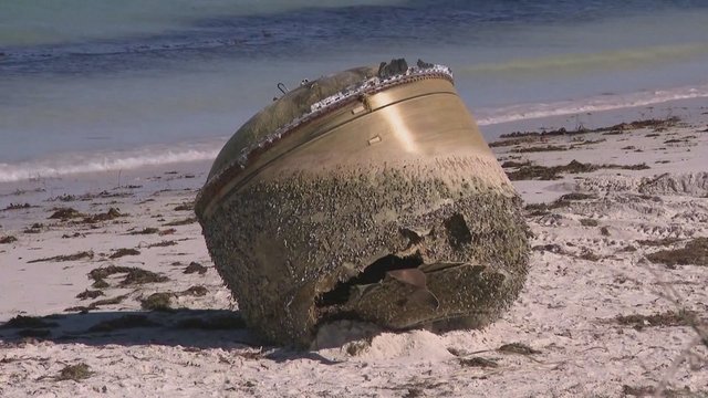 Australijos paplūdimyje aptiktas paslaptingas objektas: į tyrimą įtrauktos gausios pajėgos