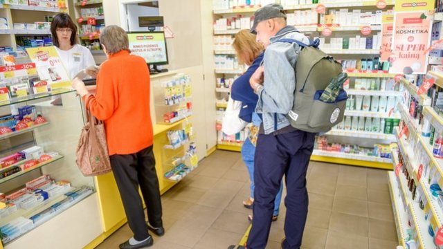Įsigaliojus farmacijos įstatymo pataisoms, sektoriuje – suirutė: mažoms vaistinėms siunčia liūdnas prognozes