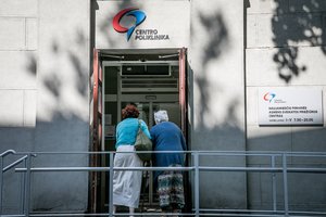 Didžiausioje Vilniaus poliklinikoje – kėdžių tuštėjimo metas: išėjo bemaž pusė šimto darbuotojų