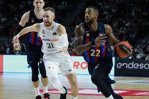 „Barcelona“ siekia atsisveikinti su C. Higginsu, o jo paslaugomis susidomėjo abu Belgrado klubai