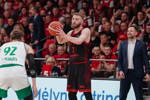 Smūgis „Rytui“: G. Radzevičiui atlikta riešo operacija, puolėjas praleis naujojo sezono startą