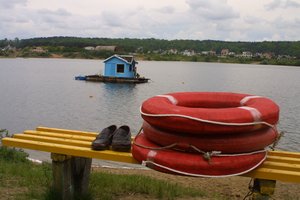 Ugniagesiai ragina savivaldybių atstovus neoficialiuose paplūdimiuose įrengti stendus su gelbėjimo ratu ar virve