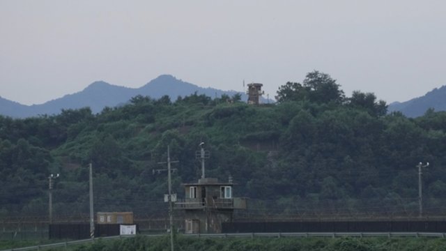 Pateikė daugiau detalių apie Šiaurės Korėjos sieną nelegaliai kirtusį JAV karį: bėgdamas kvatojo