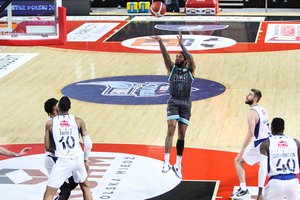 Į „Wolves“ gretas negrįš naudingiausias LKL žaidėjas A. Caveris