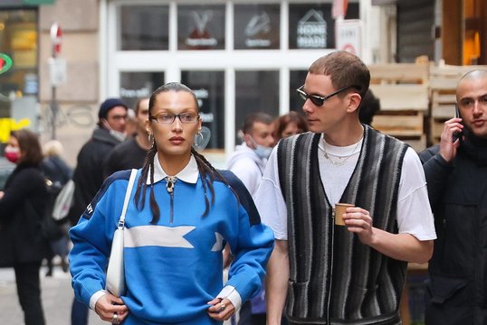 Po dviejų metų išsiskyrė Bellos Hadid ir Marco Kalmano keliai