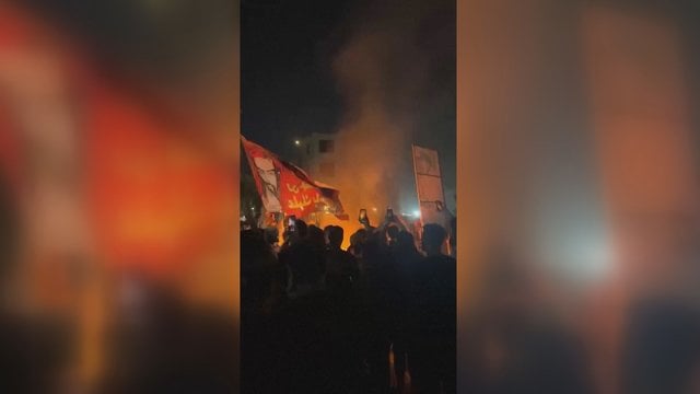 Protestuotojai šturmavo Švedijos ambasadą Bagdade: pastatas padegtas
