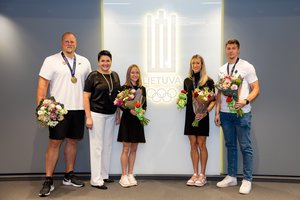 Keturiems lengvaatlečiams LTOK įteikti Europos žaidynių medaliai