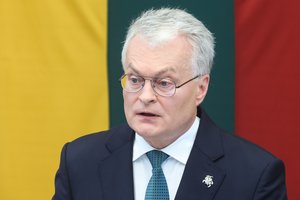 G. Nausėda siūlo griežtinti atsakomybę už nusikaltimus valstybei