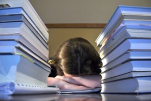 Lietuvoje trūksta 600 mokytojų – savivaldybės imasi motyvacinių priemonių, ministerija tikina, kad paskatos veikia