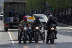 Vaikiškų įpročių neatsikratantys motociklininkai tampo gyventojų nervus – varikliai riaumoja ir paryčiais