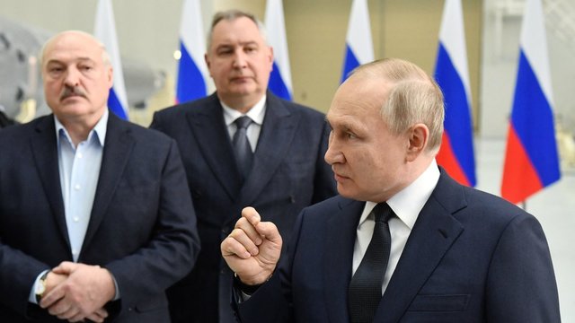 V. Putinas renkasi naują karo eskalacijos taktiką – grasina Lenkijai