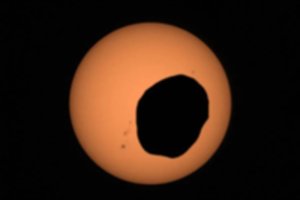 Užfiksuotas vaizdas patvirtina liūdną faktą: Marso palydovo Fobo laukia tragiška lemtis