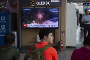 Seulas: Šiaurės Korėja paleido dvi balistines raketas