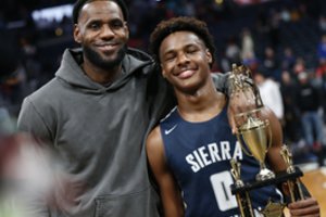 NBA žvaigždės LeBrono Jameso sūnui per treniruotę sustojo širdis