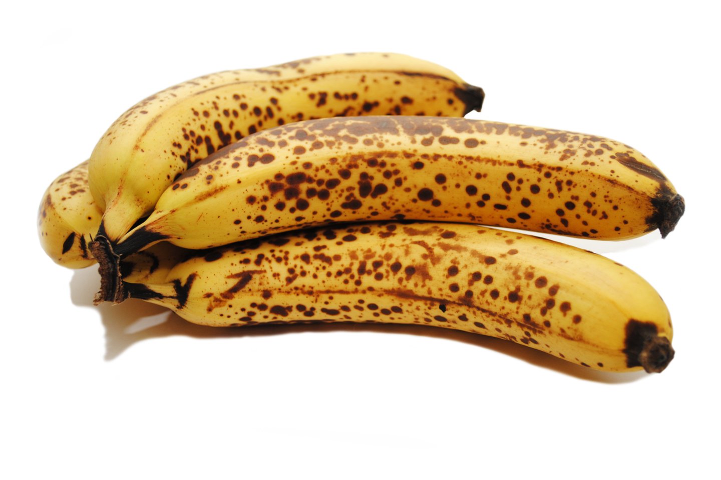  Turbūt neišvengiamai pastebėjote: bananų vaisiai prinoksta vos per keletą dienų ir labai greitai paruduoja. Kodėl taip nutinka – ir dar svarbiau, kaip tai sustabdyti?<br> 123rf nuotr.