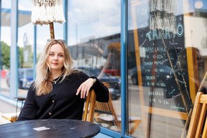 Netikėtai kavinės vadove tapusi Dominyka apie tai net negalėjo pasvajoti – klientus pritraukė suteikusi laisvę