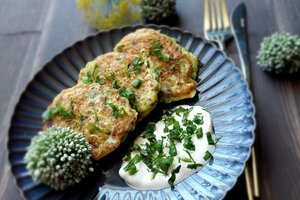 Cukinijų blynai su varške: receptas, kuris niekada neatsibos