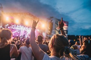 Prasideda šėlionės Zarasuose: festivalyje „Galapagai“ – 4 scenos bei daugybė garsių vardų