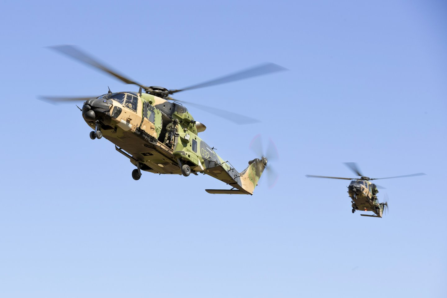 Australijoje per karinio sraigtasparnio katastrofą dingo keturi žmonės.<br>AP/Scanpix nuotr.