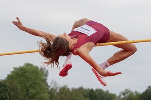 Lietuvos čempionate nukarūnuota šuolio į aukštį karalienė A. Palšytė