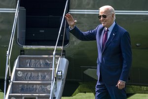 J. Bidenas viešai pripažino savo septintąjį anūką