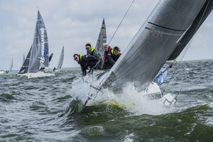 Finaliniame „Kuršių marių regatos“ etape – žmogaus už borto gelbėjimo operacija