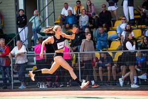 Asmeninį rekordą pagerinusi trišuolininkė A. Grikšaitė apgynė Lietuvos čempionės titulą