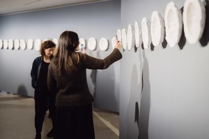 MO muziejuje – paskutinė proga išvysti Žilvino Kempino portretus–fosilijas