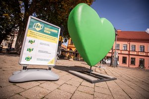Trijuose miestuose išdygo „Iki“ širdelės – nufotografuokite ir geidžiamą prizą gaukite greičiau