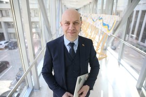 Pirmasis apie kandidatavimą į prezidentus pranešęs A. Veryga – apie apsisprendimą ir šeimos „palaiminimą“