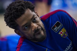 Skiriasi „Barcelona“ ir Cory Higginso keliai