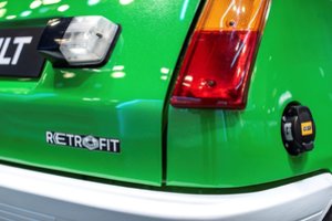 Nauji elektromobiliai – ne vienintelė išeitis: „Renault“ įprastus naudotus automobilius paverčia elektriniais