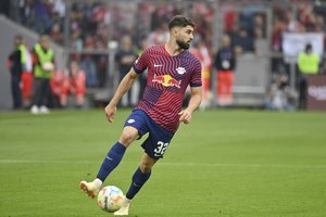 „Manchester City“ ir toliau stiprinasi: nusprendė nusipirkti Kroatijos rinktinės gynėją