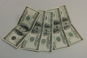 Smunka akcijų rinkos: „Fitch“ sumažino JAV skolinimosi reitingą