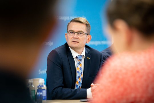 Po Raseinių mediko laiško – A. Dulkio reakcija: situaciją lygina su Titaniko katastrofa