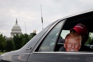 Donaldas Trumpas stos prieš teismą