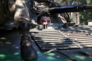 Fronte – aršūs mūšiai: per dieną fiksuota 30 susirėmimų, sužeistas norvegas savanoris