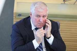 Prokuratūra pradėjo ikiteisminį tyrimą dėl A. Anušausko paviešintos informacijos