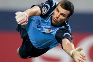 Nuo policijos bėgęs ir stuburą susižalojęs buvęs Rusijos rinktinės vartininkas mirė pakirstas infarkto