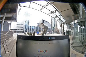 Nuo šiol bankai dėl šios grėsmės įspės vienas kitą – turi patarimų ir gyventojams