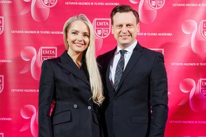 Vilniaus miesto meras Valdas Benkunskas su žmona Vismante mini ypatingą progą